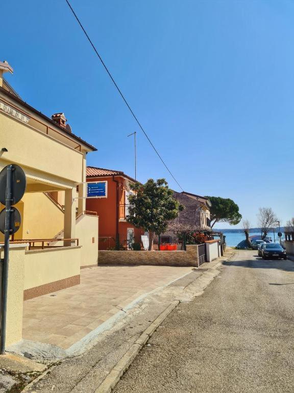 Apartments Manuel Novigrad  Екстер'єр фото